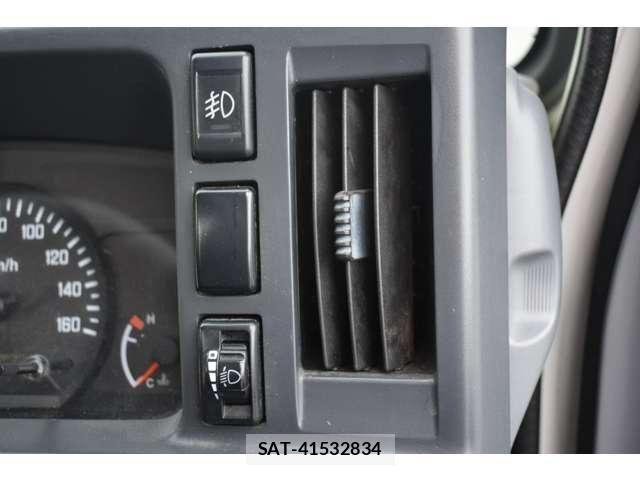 Isuzu ELF TRUCK 2015-03 7326899-13