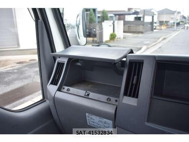Isuzu ELF TRUCK 2015-03 7326899-19