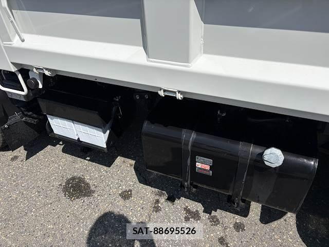 Isuzu ELF TRUCK 2023-06 7326879-9