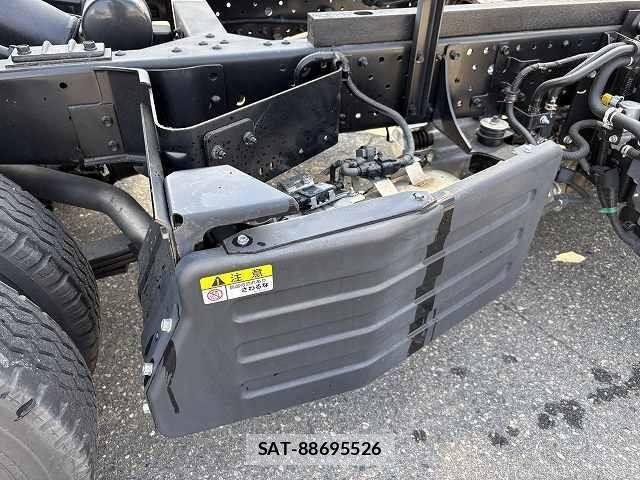 Isuzu ELF TRUCK 2023-06 7326879-19