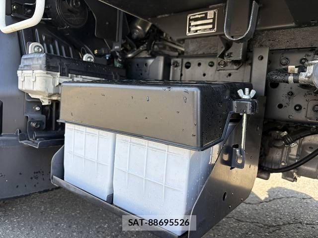 Isuzu ELF TRUCK 2023-06 7326879-20