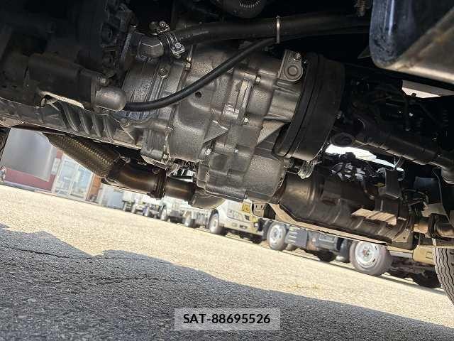 Isuzu ELF TRUCK 2023-06 7326879-22