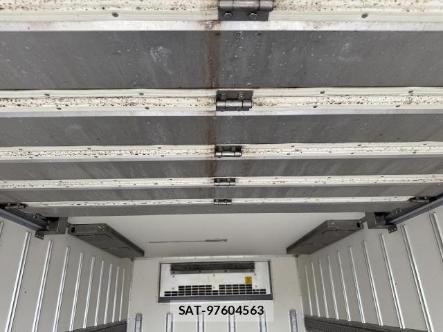 Isuzu ELF TRUCK 2013-06 7326902-23