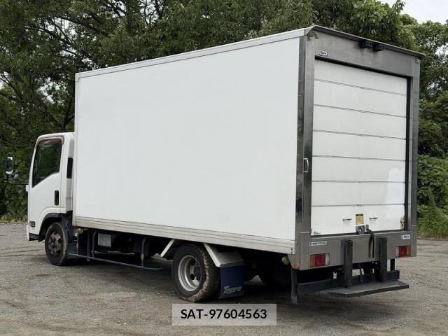 Isuzu ELF TRUCK 2013-06 7326902-3
