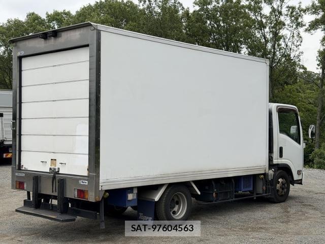 Isuzu ELF TRUCK 2013-06 7326902-5