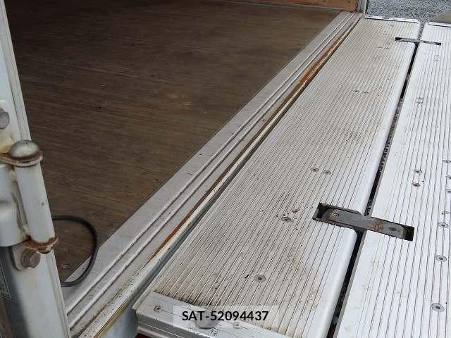 Isuzu ELF TRUCK 2015-10 7326885-9