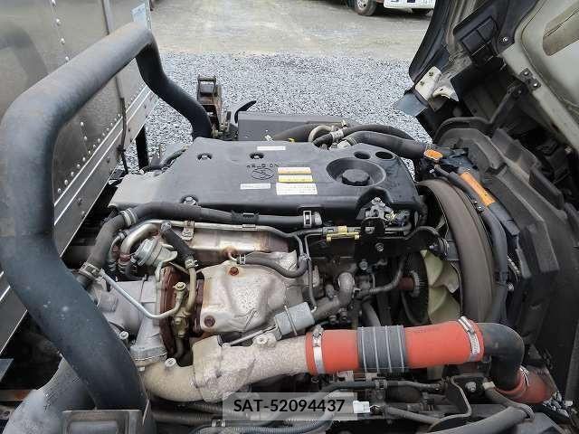 Isuzu ELF TRUCK 2015-10 7326885-12