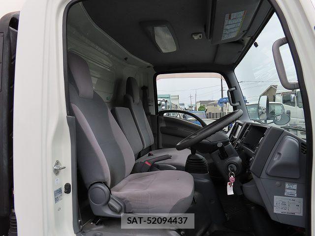 Isuzu ELF TRUCK 2015-10 7326885-13