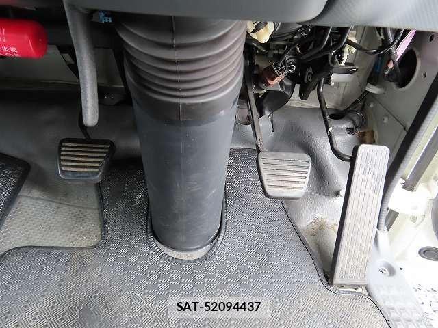 Isuzu ELF TRUCK 2015-10 7326885-20