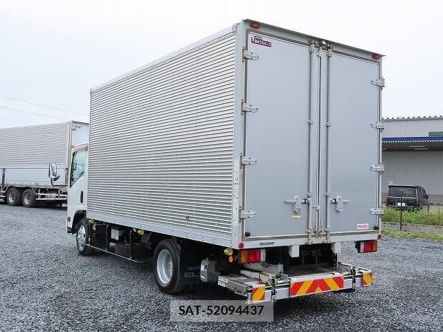 Isuzu ELF TRUCK 2015-10 7326885-3