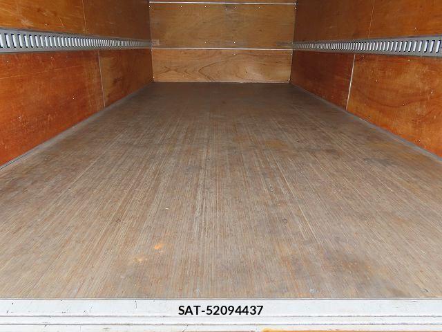 Isuzu ELF TRUCK 2015-10 7326885-7
