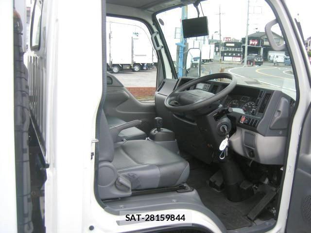 Isuzu ELF TRUCK 2013-02 7326890-24