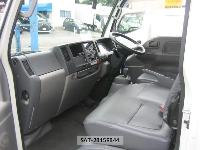 Isuzu ELF TRUCK 2013-02 7326890-25