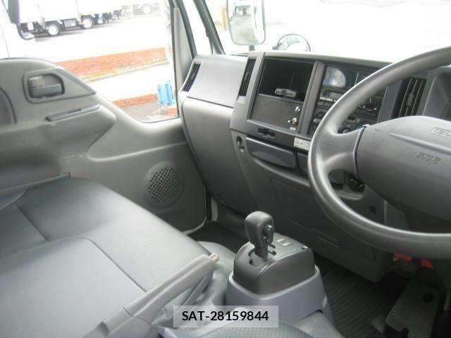 Isuzu ELF TRUCK 2013-02 7326890-26