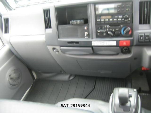 Isuzu ELF TRUCK 2013-02 7326890-28