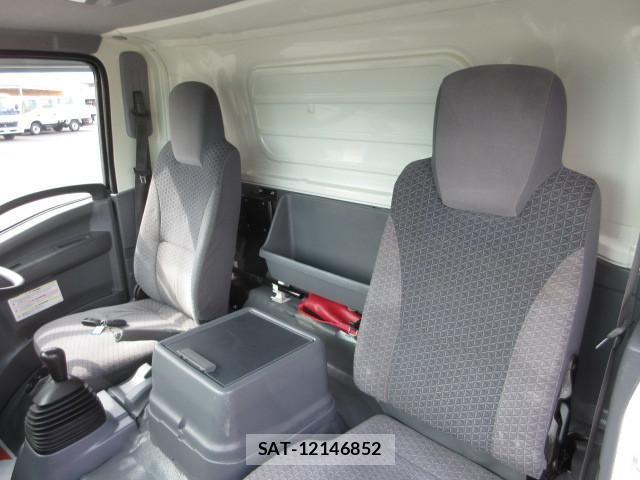 Isuzu ELF TRUCK 2020-01 7326882-23