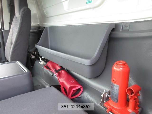 Isuzu ELF TRUCK 2020-01 7326882-24