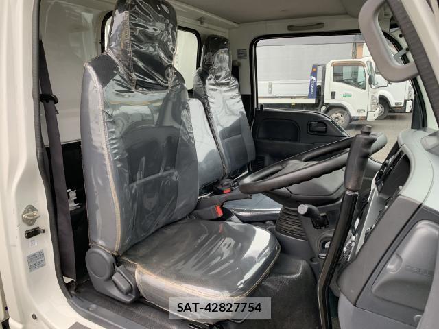 Isuzu ELF TRUCK 2022-09 7326884-1