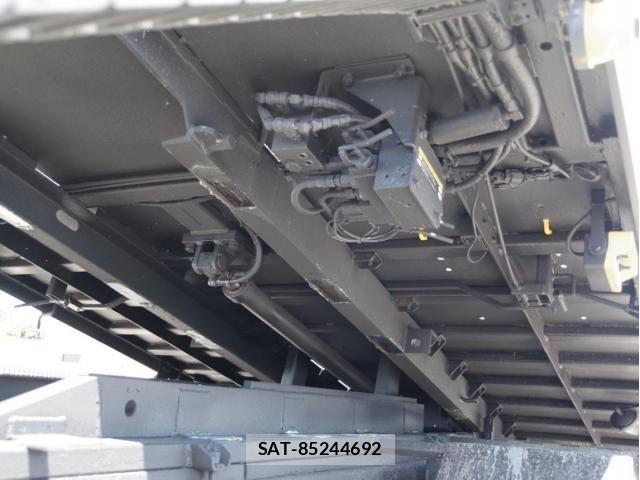 Isuzu ELF TRUCK 2018-03 7357639-9