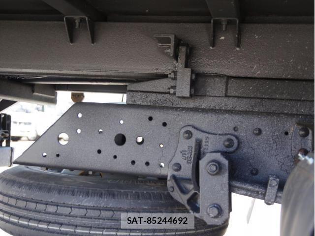 Isuzu ELF TRUCK 2018-03 7357639-5