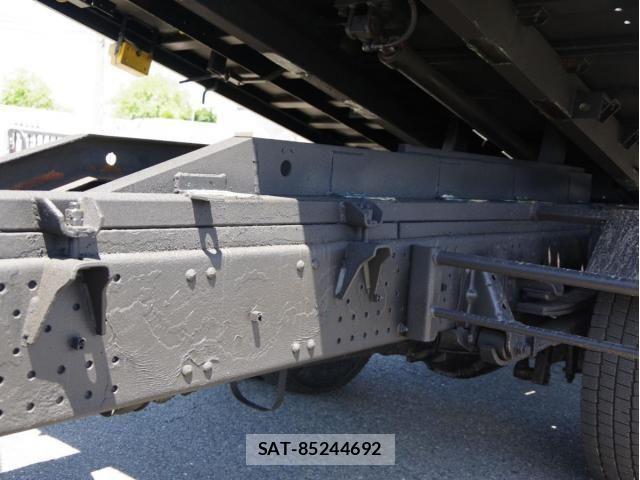Isuzu ELF TRUCK 2018-03 7357639-6