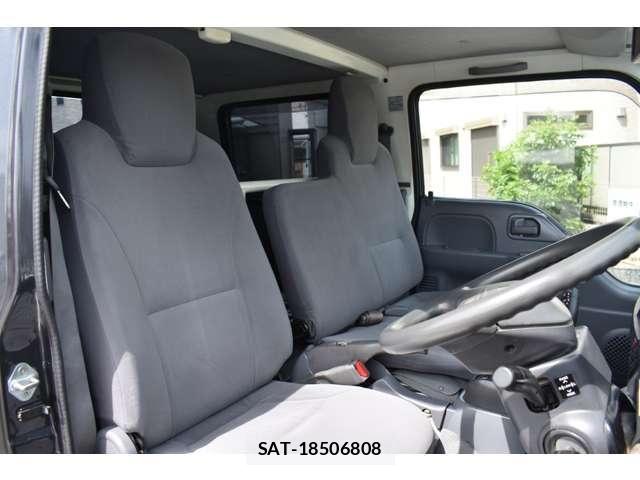 Isuzu ELF TRUCK 2011-02 7357642-11