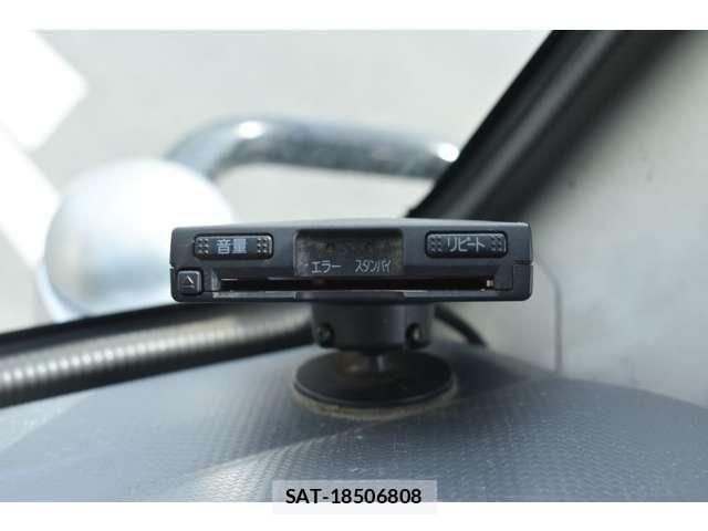 Isuzu ELF TRUCK 2011-02 7357642-15