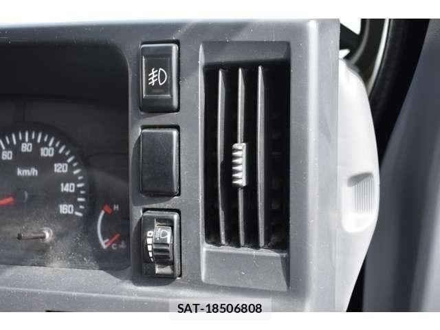 Isuzu ELF TRUCK 2011-02 7357642-16