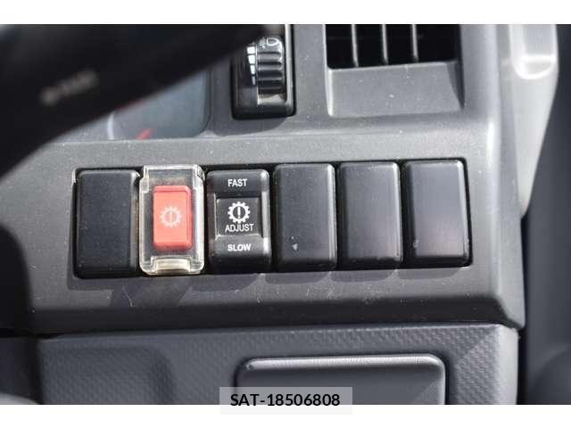 Isuzu ELF TRUCK 2011-02 7357642-17