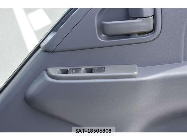 Isuzu ELF TRUCK 2011-02 7357642-8