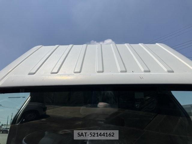 Isuzu ELF TRUCK 2018-01 7357641-11