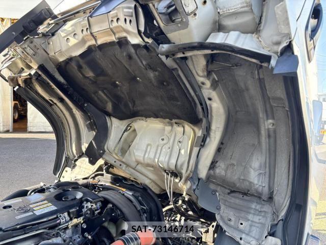 Isuzu ELF TRUCK 2013-12 7357643-20