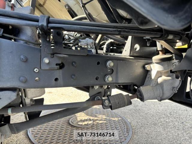 Isuzu ELF TRUCK 2013-12 7357643-24