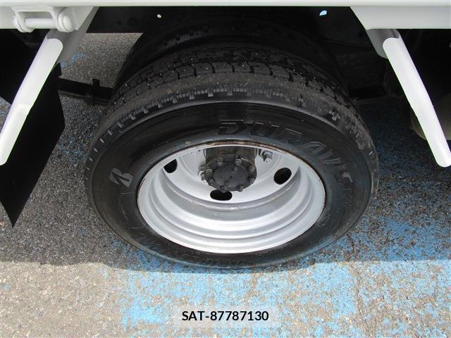 Isuzu ELF TRUCK 2013-10 7357645-18