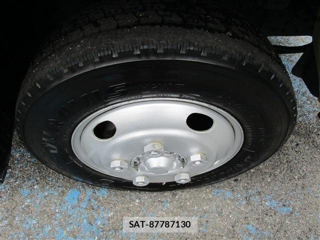 Isuzu ELF TRUCK 2013-10 7357645-19