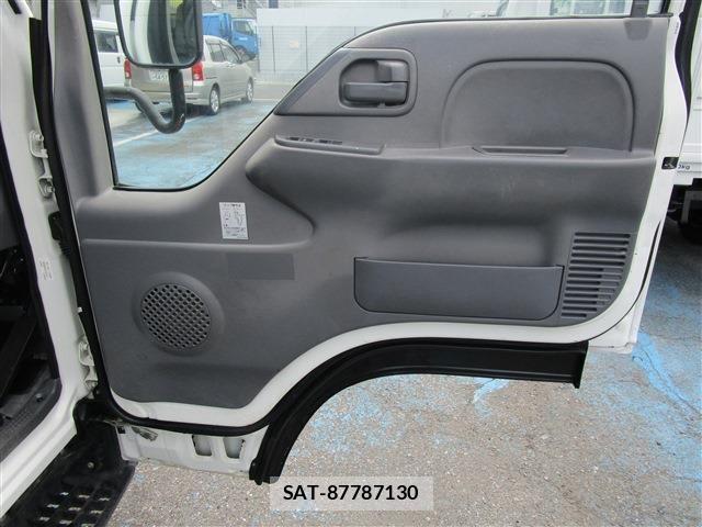 Isuzu ELF TRUCK 2013-10 7357645-20