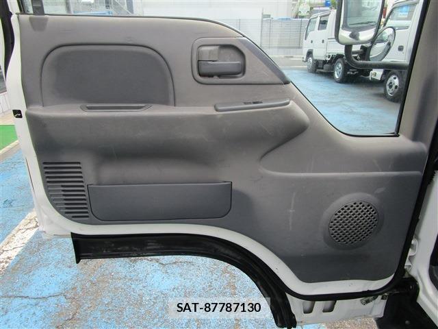 Isuzu ELF TRUCK 2013-10 7357645-21