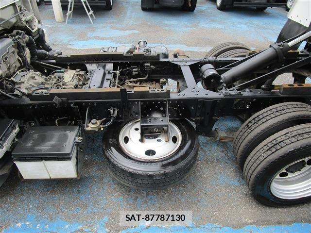 Isuzu ELF TRUCK 2013-10 7357645-26