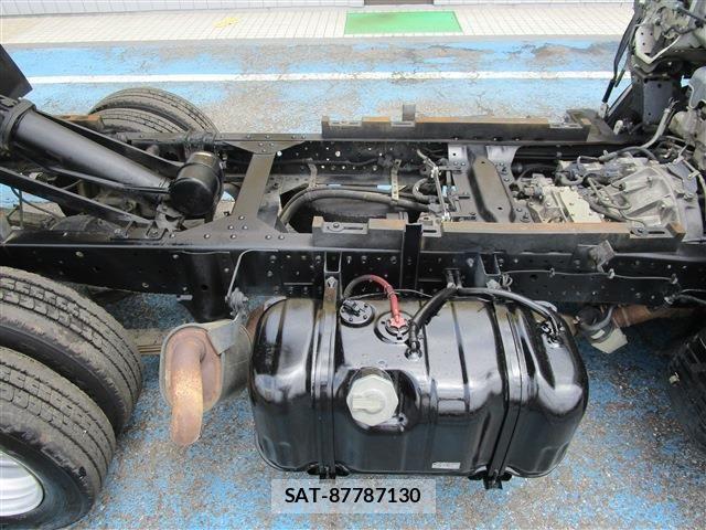 Isuzu ELF TRUCK 2013-10 7357645-27