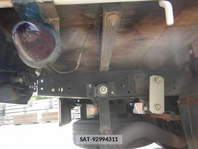 Isuzu ELF TRUCK 2012-09 7357647-10