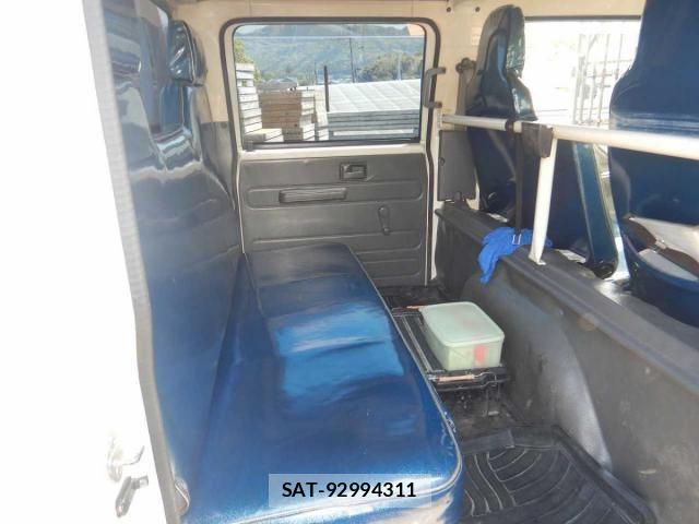 Isuzu ELF TRUCK 2012-09 7357647-16