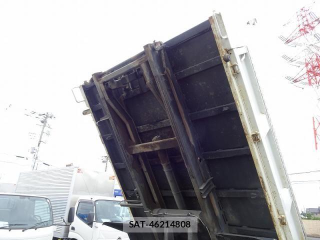 Isuzu ELF TRUCK 2019-07 7392029-3