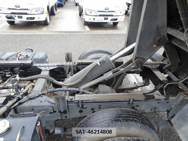 Isuzu ELF TRUCK 2019-07 7392029-6