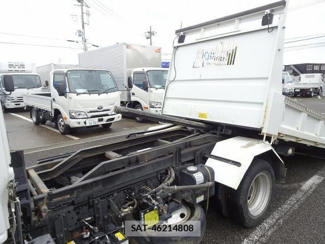 Isuzu ELF TRUCK 2019-07 7392029-8