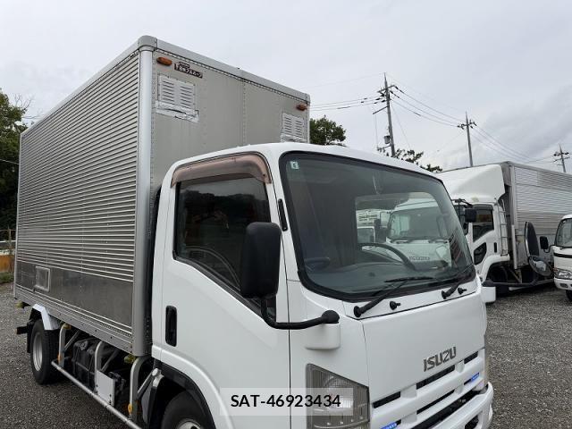 Isuzu ELF TRUCK 2011-08 7392047-9