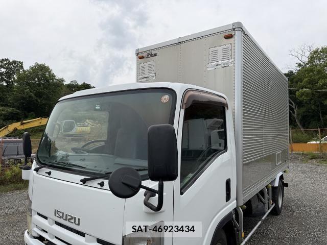 Isuzu ELF TRUCK 2011-08 7392047-11