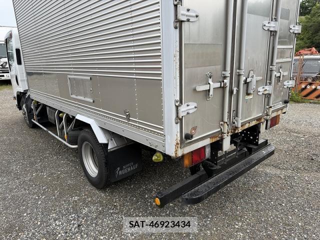 Isuzu ELF TRUCK 2011-08 7392047-12
