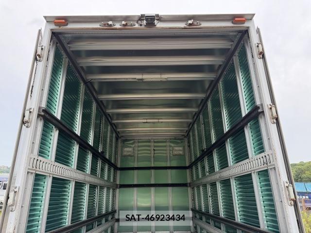 Isuzu ELF TRUCK 2011-08 7392047-21
