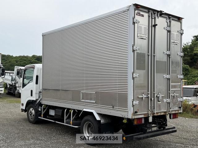 Isuzu ELF TRUCK 2011-08 7392047-3