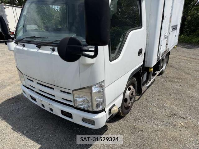 Isuzu ELF TRUCK 2013-11 7392045-10